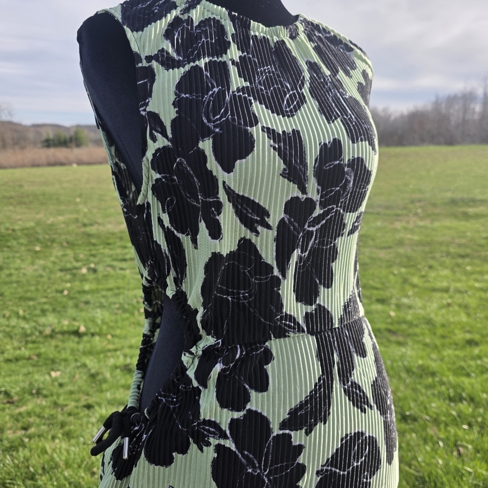 ASOS Black And Green Floral Maxi  Accordian Pleated Side Cut-Out Detail Size 10